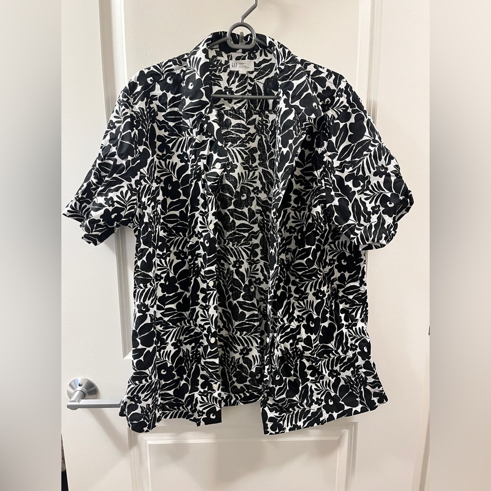 GAP Men's Linen Button Down